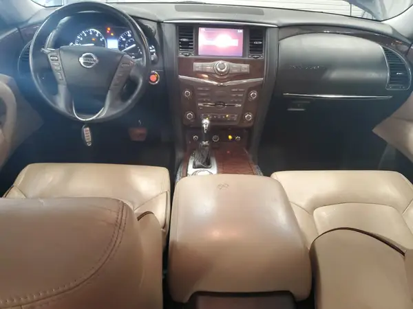 JN8AY2NE7H9701580 2017 NISSAN ARMADA - Image 8
