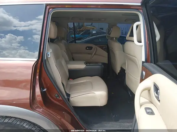 JN8AY2NE7H9705712 2017 NISSAN ARMADA - Image 8