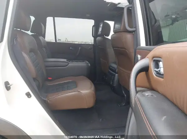 JN8AY2NE7J9734651 2018 NISSAN ARMADA - Image 8