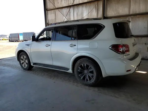 JN8AY2NE7K9758644 2019 NISSAN ARMADA - Image 2