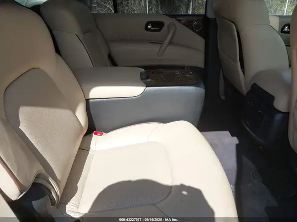 JN8AY2NE8H9702141 2017 NISSAN ARMADA - Image 8