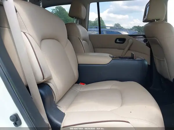 JN8AY2NE8H9706321 2017 NISSAN ARMADA - Image 8