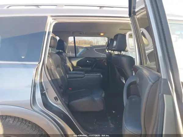 JN8AY2NE8H9707338 2017 NISSAN ARMADA - Image 8