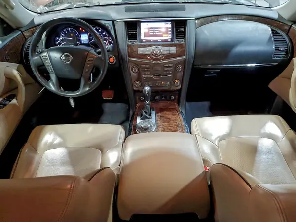 JN8AY2NE8J9730818 2018 NISSAN ARMADA - Image 8