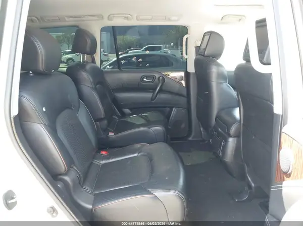 JN8AY2NE8J9731158 2018 NISSAN ARMADA - Image 8