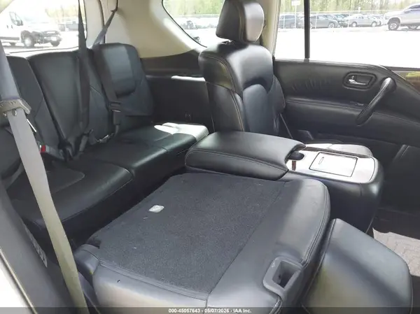 JN8AY2NE8J9733895 2018 NISSAN ARMADA - Image 8