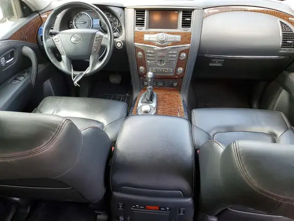 JN8AY2NE8J9733976 2018 NISSAN ARMADA - Image 8