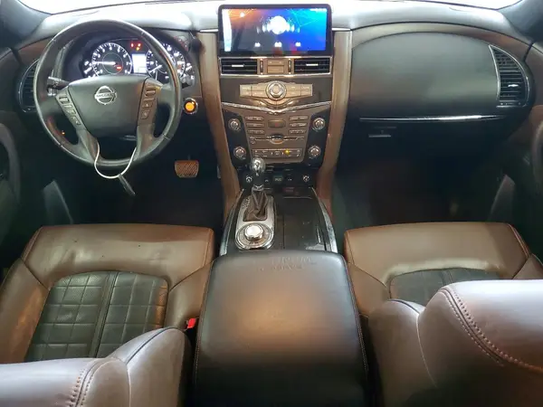 JN8AY2NE8J9735257 2018 NISSAN ARMADA - Image 8