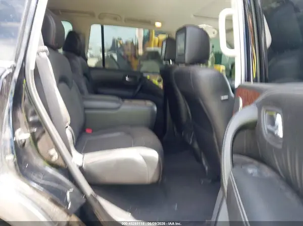 JN8AY2NE8JX700035 2018 NISSAN ARMADA - Image 8
