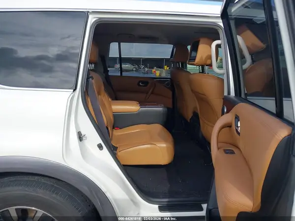 JN8AY2NE9H9701662 2017 NISSAN ARMADA - Image 8
