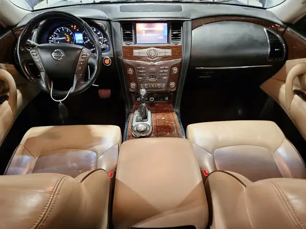 JN8AY2NE9H9705176 2017 NISSAN ARMADA - Image 8