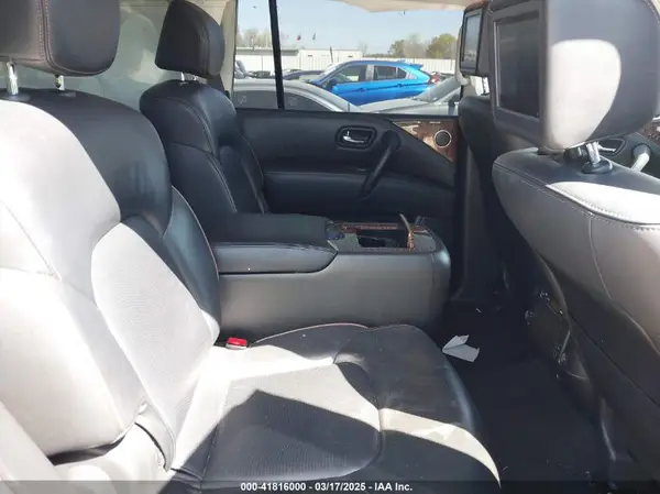 JN8AY2NF0J9330826 2018 NISSAN ARMADA - Image 7