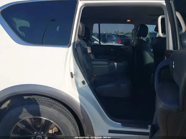 JN8AY2NF1H9301801 2017 NISSAN ARMADA - Image 8