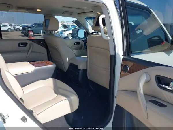 JN8AY2NF1H9303774 2017 NISSAN ARMADA - Image 8