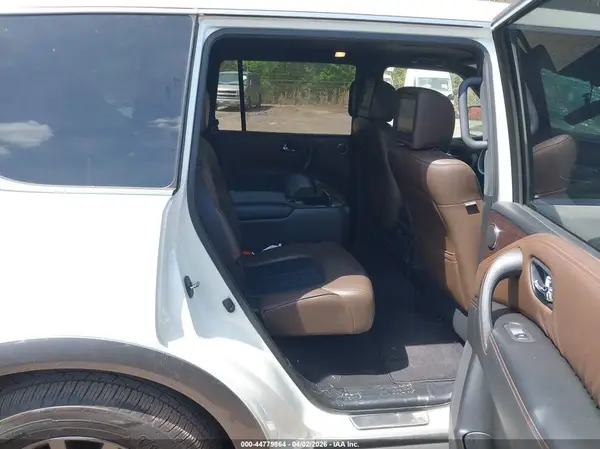JN8AY2NF4J9332045 2018 NISSAN ARMADA - Image 8