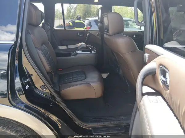 JN8AY2NF4J9332806 2018 NISSAN ARMADA - Image 8