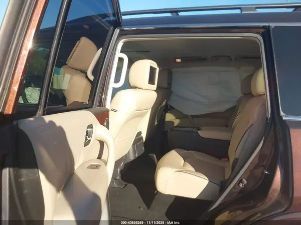JN8AY2NF4K9352071 2019 NISSAN ARMADA - Image 8