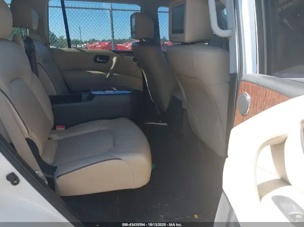 JN8AY2NF4K9352670 2019 NISSAN ARMADA - Image 8