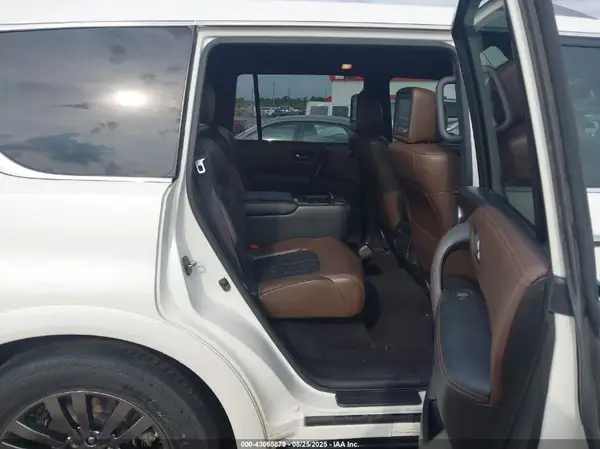 JN8AY2NF5K9351267 2019 NISSAN ARMADA - Image 8