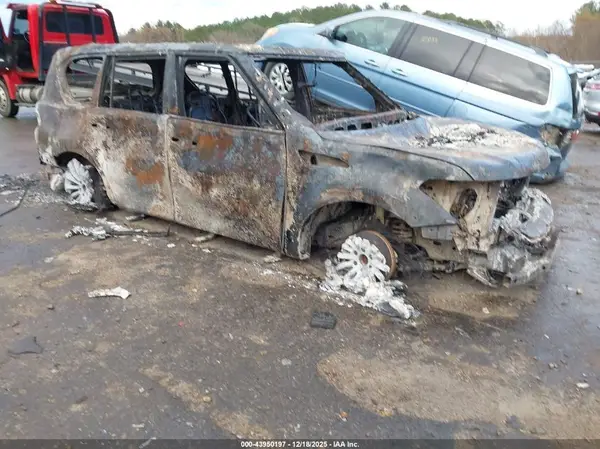 JN8AY2NF5L9360312 2020 NISSAN ARMADA - Image 1