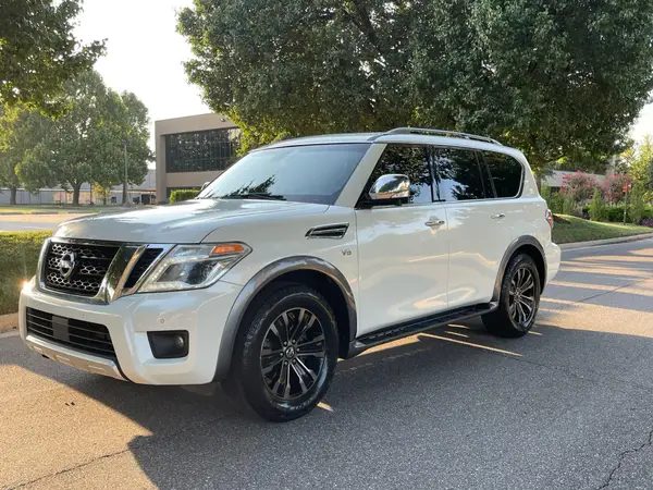JN8AY2NF6H9300420 2017 NISSAN ARMADA - Image 2