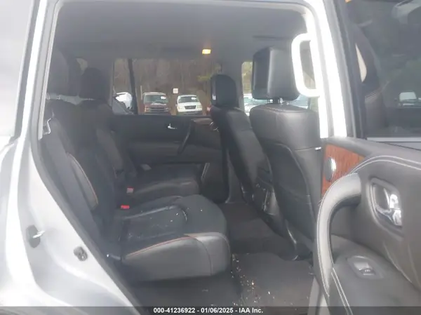 JN8AY2NF7J9331018 2018 NISSAN ARMADA - Image 8