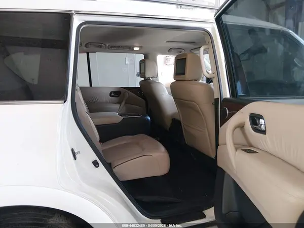 JN8AY2NF7K9350069 2019 NISSAN ARMADA - Image 8