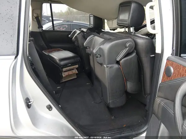 JN8AY2NF8J9331397 2018 NISSAN ARMADA - Image 8