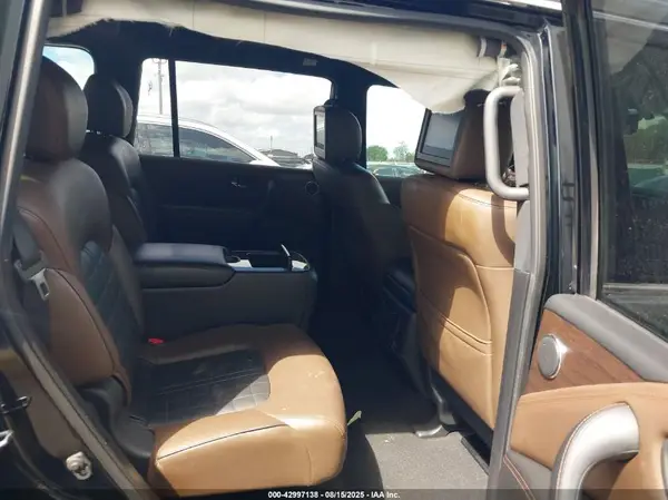 JN8AY2NF8J9332355 2018 NISSAN ARMADA - Image 8