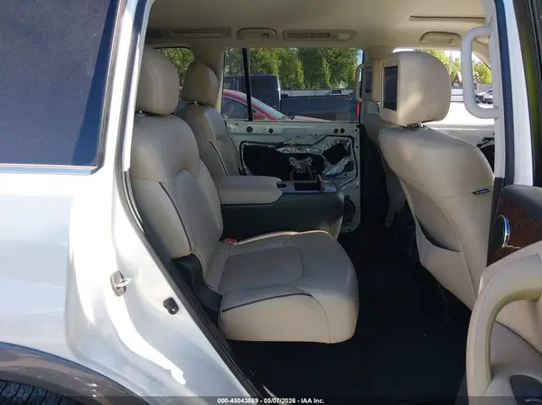 JN8AY2NFXJ9333572 2018 NISSAN ARMADA - Image 8