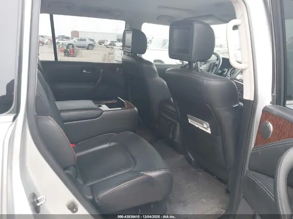 JN8AY2NFXK9352107 2019 NISSAN ARMADA - Image 8