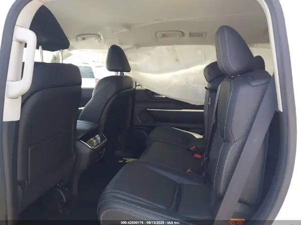 JN8AY3AD2S9301095 2025 NISSAN ARMADA - Image 8