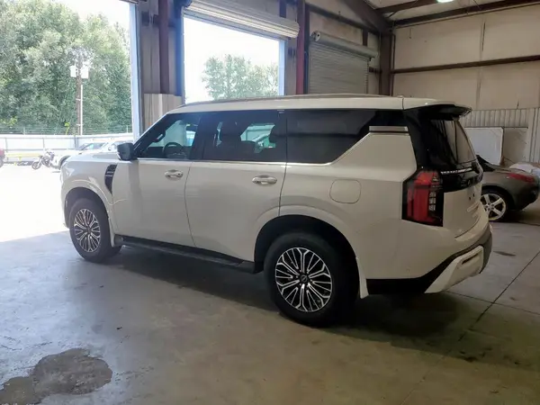 JN8AY3BA6S9000432 2025 NISSAN ARMADA - Image 2