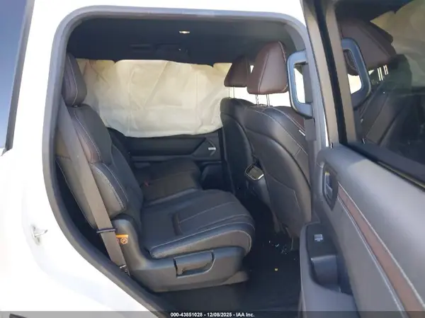 JN8AY3BD0S9300218 2025 NISSAN ARMADA - Image 8