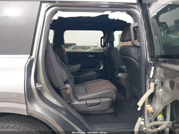 JN8AY3EA0S9000955 2025 NISSAN ARMADA - Image 8