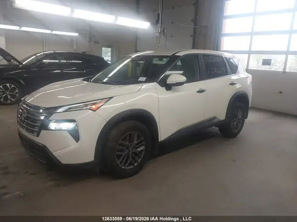 JN8BT3AB1RW286649 2024 NISSAN ROGUE - Image 2