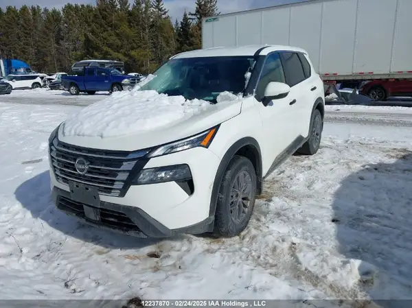 JN8BT3AB1RW444715 2024 NISSAN ROGUE - Image 2