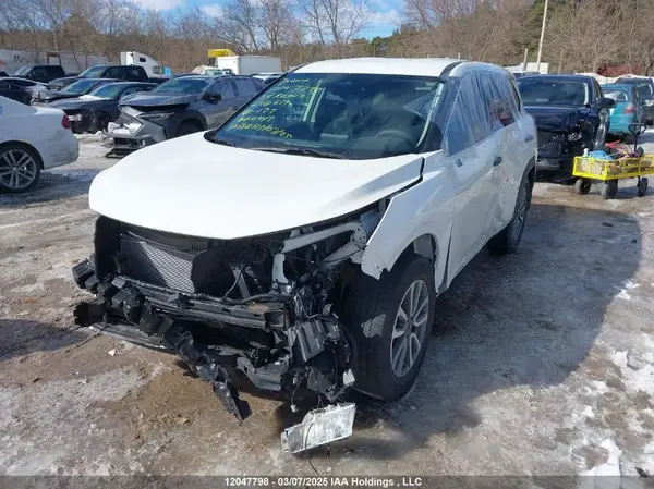 JN8BT3AB2RW426479 2024 NISSAN ROGUE - Image 2