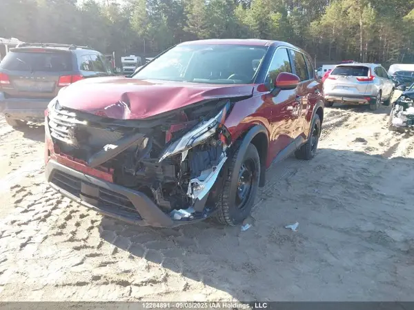 JN8BT3AB3RW173267 2024 NISSAN ROGUE - Image 2
