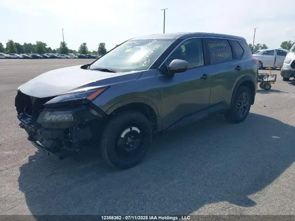 JN8BT3AB6RW442930 2024 NISSAN ROGUE - Image 2