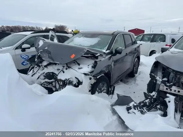 JN8BT3AB7RW429796 2024 NISSAN ROGUE - Image 2
