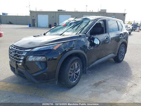 JN8BT3AB7RW448560 2024 NISSAN ROGUE - Image 2