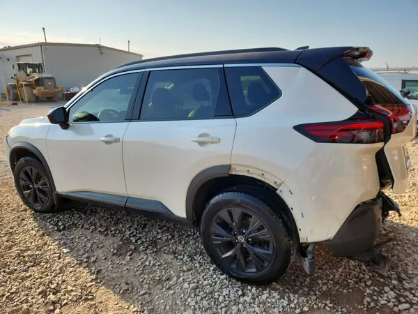JN8BT3BA0PW007484 2023 NISSAN ROGUE - Image 2