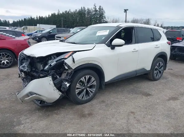 JN8BT3BA0PW409926 2023 NISSAN ROGUE - Image 2