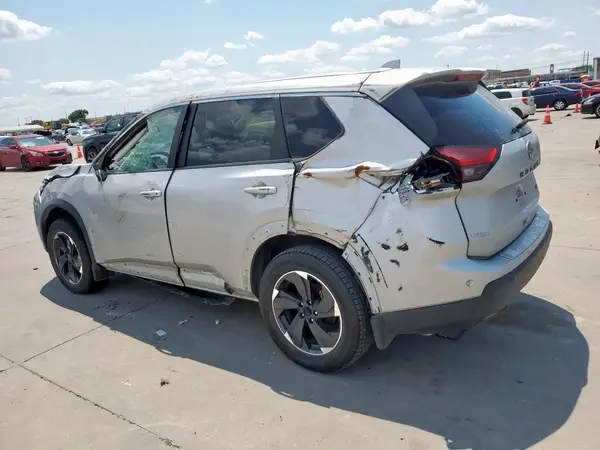 JN8BT3BA0RW351920 2024 NISSAN ROGUE - Image 2
