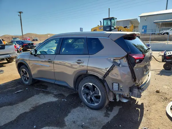 JN8BT3BA0RW357149 2024 NISSAN ROGUE - Image 2
