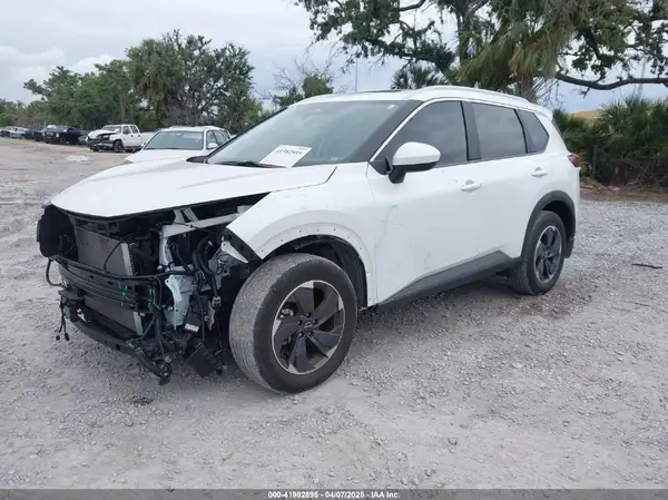 JN8BT3BA1RW001793 2024 NISSAN ROGUE - Image 2