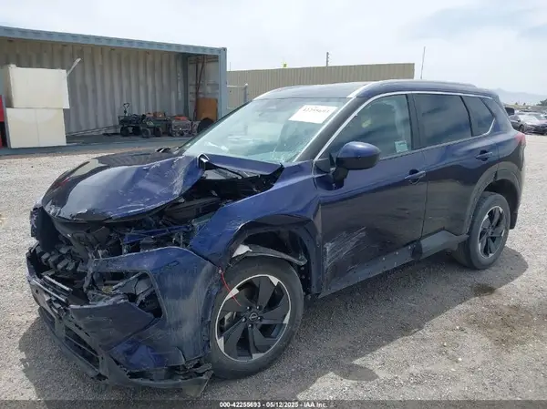 JN8BT3BA1RW357628 2024 NISSAN ROGUE - Image 2