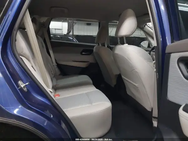 2023 NISSAN ROGUE auction photo 8