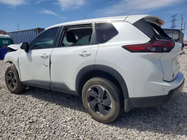 JN8BT3BA2RW002256 2024 NISSAN ROGUE - Image 2